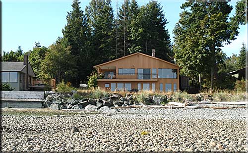 Anne�s Miracle Beach Oceanfront Suite, Comox Valley Accommodation, BC, Canada