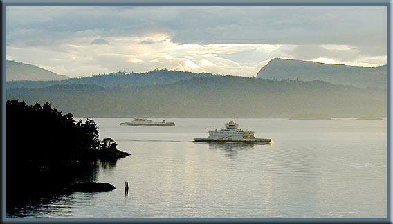 North Pender Island - The Queen of Cumberland approaching Otter Bay