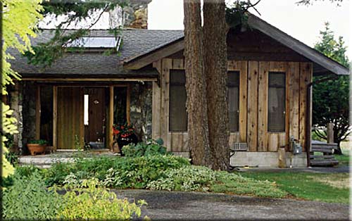 Campbell River Beach House, Campbell River accommodation, British Columbia, Canada