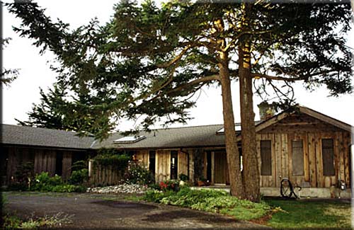 Campbell River Beach House, Campbell River guest house, British Columbia, Canada