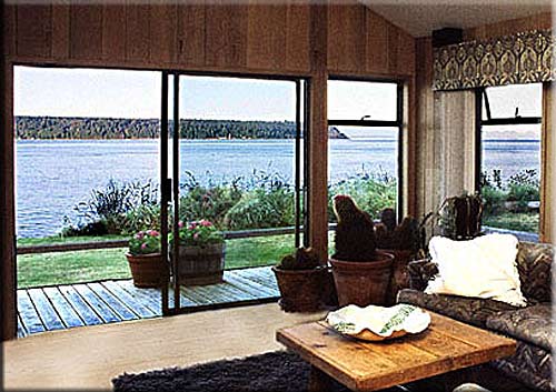 Campbell River Beach House, Campbell River vacation rental, British Columbia, Canada