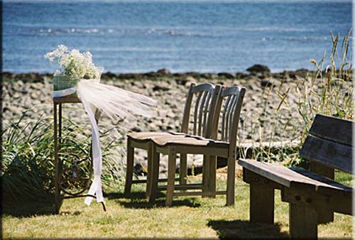 Campbell River Beach House, Campbell River waterfront holiday rental, British Columbia, Canada