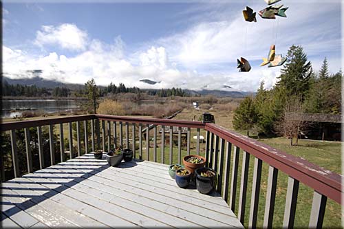 Bear Lake House, Mesachie Lake lakefront accommodation, British Columbia, Canada