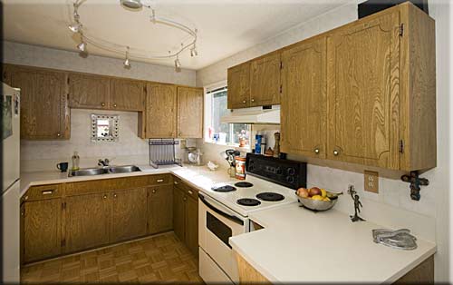 Bear Lake House, Mesachie Lake lakefront accommodation, British Columbia, Canada