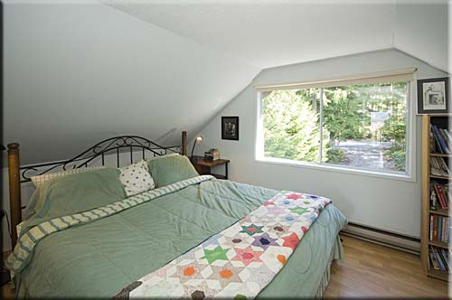 Bear Lake House, Mesachie Lake lakefront accommodation, British Columbia, Canada