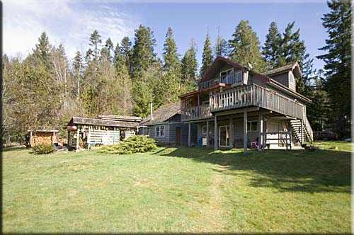 Bear Lake House, Mesachie Lake lakefront accommodation, British Columbia, Canada