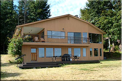 Anne�s Miracle Beach Oceanfront Suite, Comox Valley Accommodation, BC, Canada