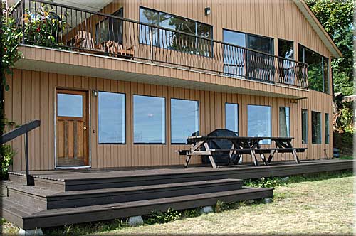 Anne�s Miracle Beach Oceanfront Suite, Comox Valley Accommodation, BC, Canada