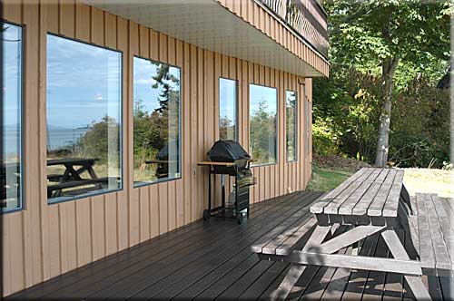 Anne�s Miracle Beach Oceanfront Suite, Comox Valley Accommodation, BC, Canada