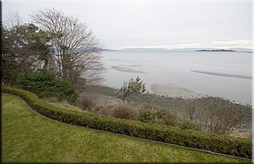 Rathtrevor Beach Waterfront Condo, Parksville waterfront accommodation, British Columbia, Canada